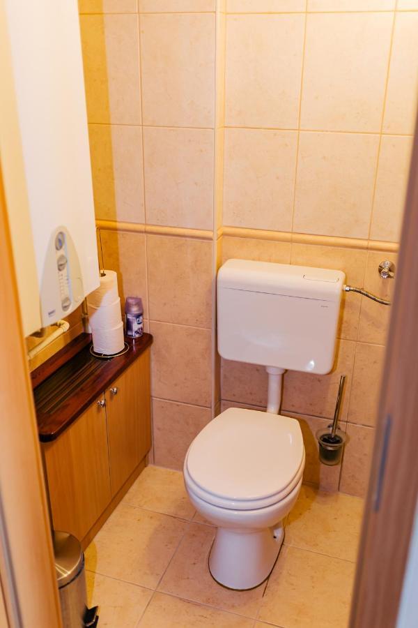 Niki Apartman Gyula Εξωτερικό φωτογραφία